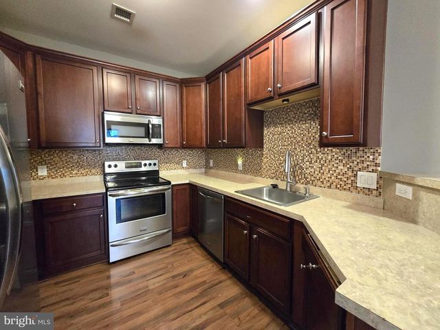 713 VAN GOGH CT, Williamstown, NJ 08094