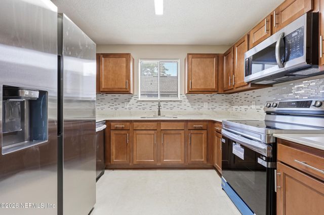 3611 PALEFACE Place, Jacksonville, FL 32210