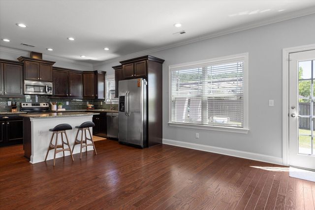 5503 Seagrove Lane, Hixson, TN 37343