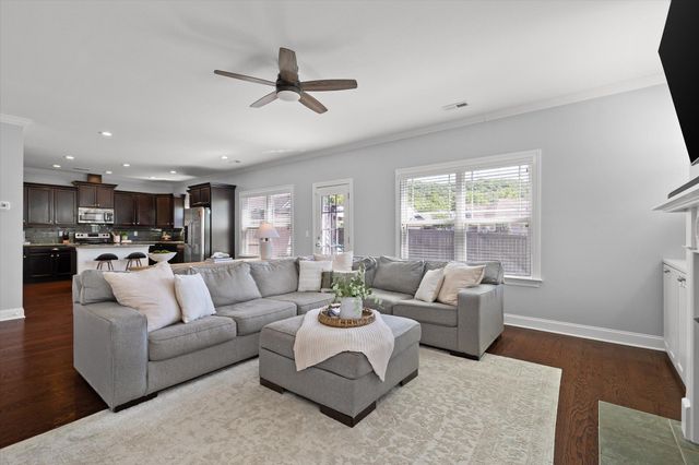 5503 Seagrove Lane, Hixson, TN 37343