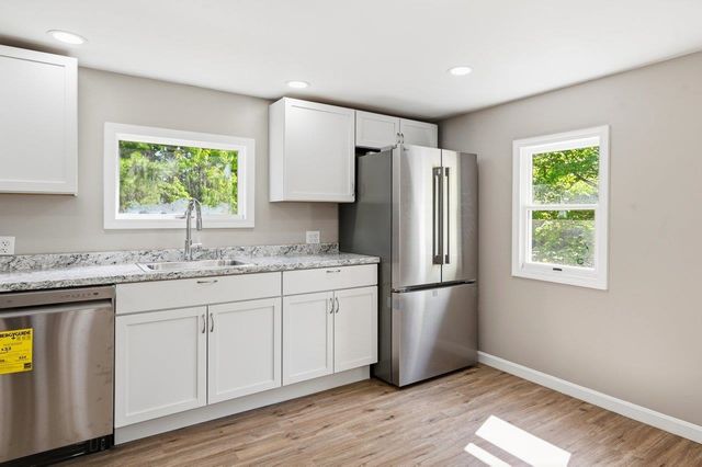 78 Crowhill Road, Rochester, NH 03868