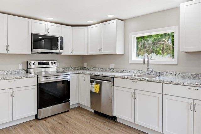 78 Crowhill Road, Rochester, NH 03868