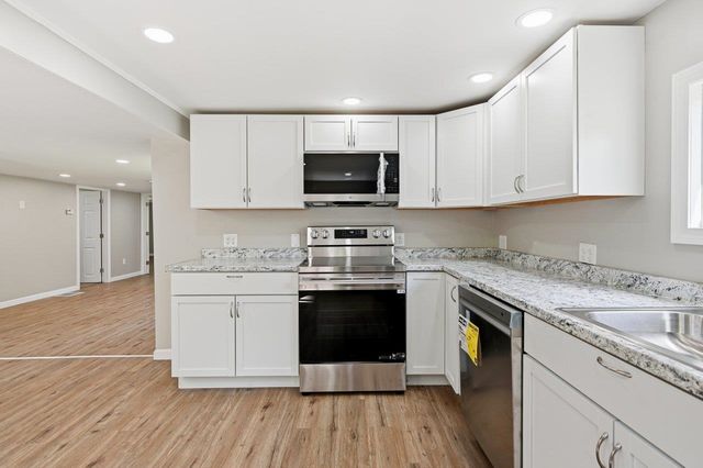 78 Crowhill Road, Rochester, NH 03868