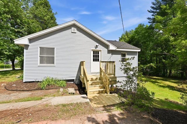 78 Crowhill Road, Rochester, NH 03868