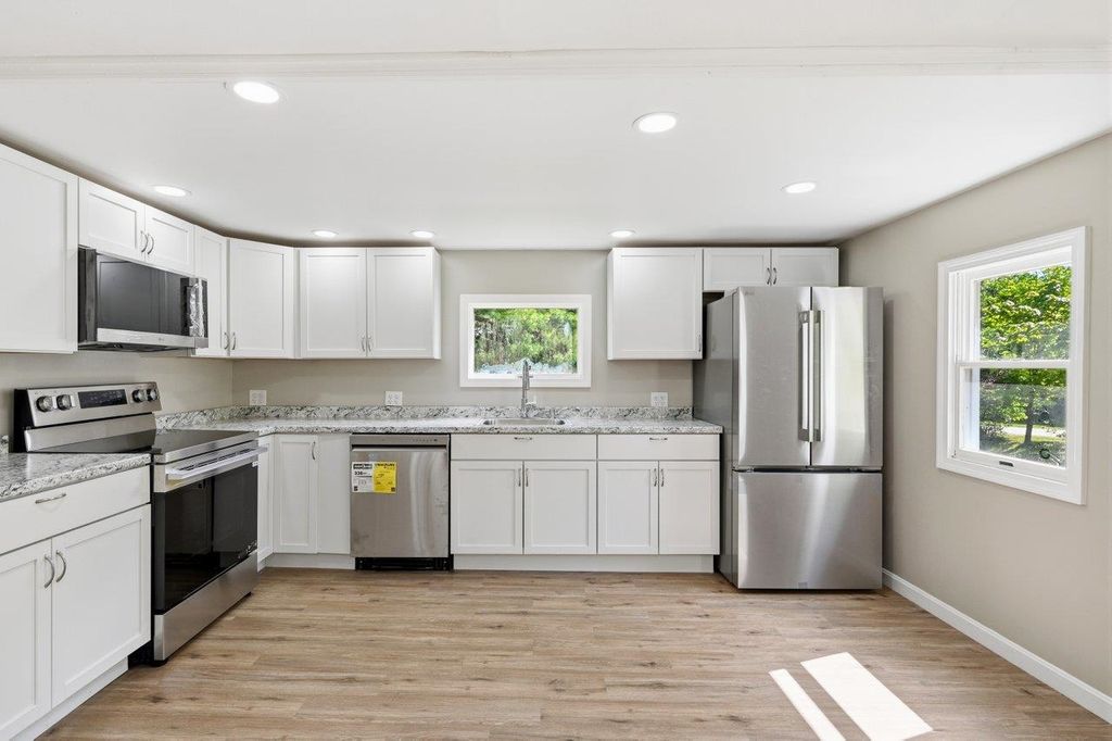 Image 11 of property listing at 78 Crowhill Road, Rochester, NH 03868