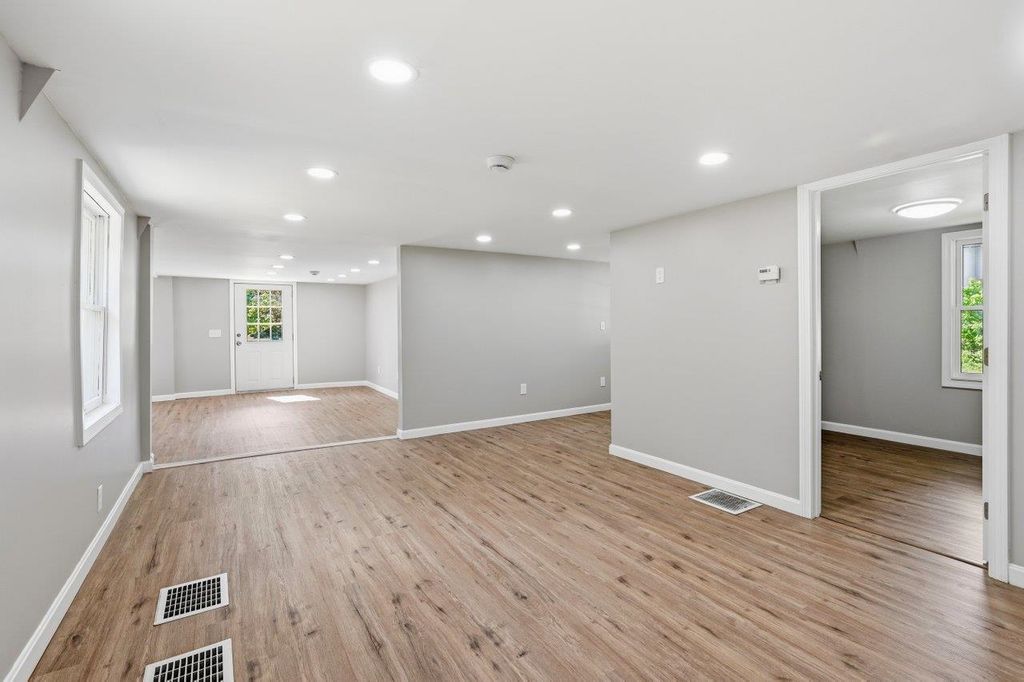 Image 25 of property listing at 78 Crowhill Road, Rochester, NH 03868