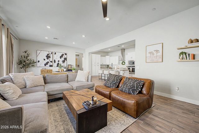 4043 E LAS COLINAS Drive, Chandler, AZ 85249
