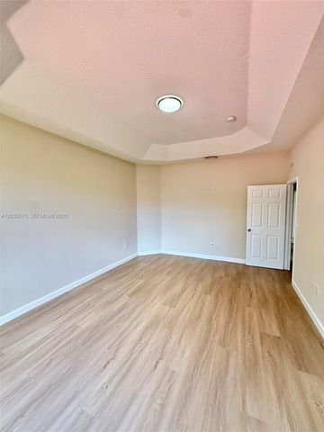 2123 NE 38th Rd 2123, Homestead, FL 33033