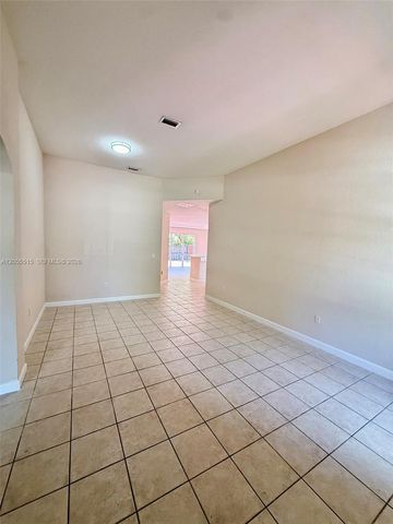 2123 NE 38th Rd 2123, Homestead, FL 33033
