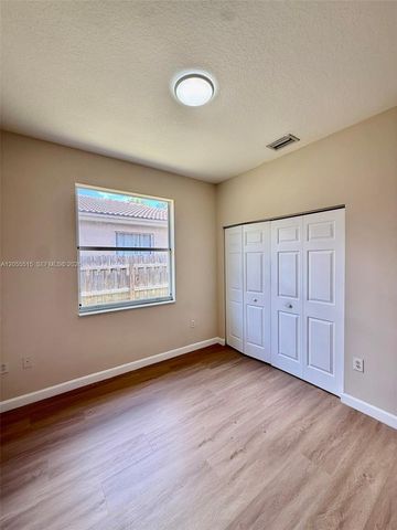 2123 NE 38th Rd 2123, Homestead, FL 33033