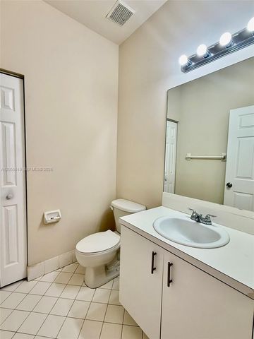 2123 NE 38th Rd 2123, Homestead, FL 33033
