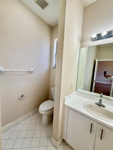 2123 NE 38th Rd 2123, Homestead, FL 33033