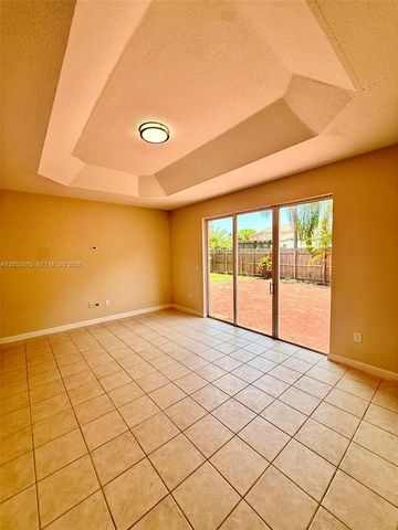 2123 NE 38th Rd 2123, Homestead, FL 33033