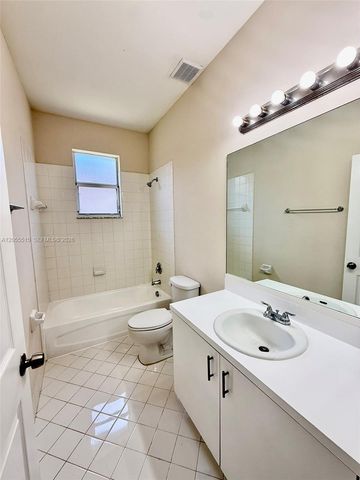 2123 NE 38th Rd 2123, Homestead, FL 33033