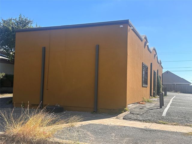 1901 Vaughn Boulevard, Fort Worth, TX 76105