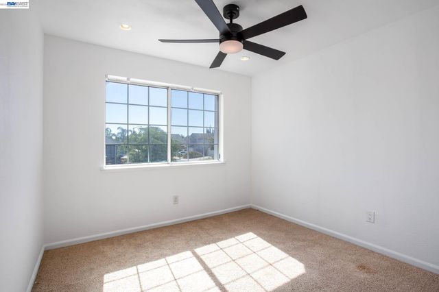 305 Helena Ct., Oakley, CA 94561
