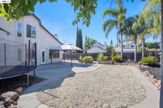 305 Helena Ct., Oakley, CA 94561