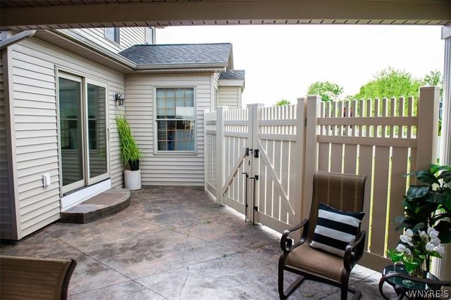 2322 Hobblebush Lane, Hamburg, NY 14085