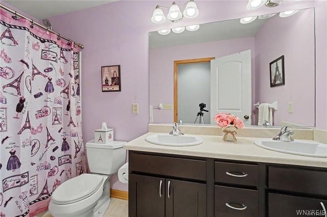 2322 Hobblebush Lane, Hamburg, NY 14085