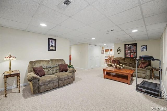 2322 Hobblebush Lane, Hamburg, NY 14085