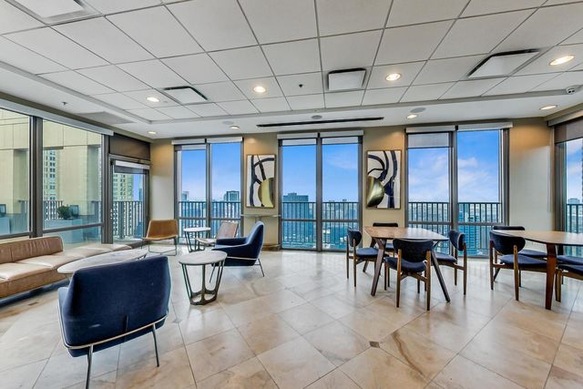 2 E Erie Street 2802, Chicago, IL 60611