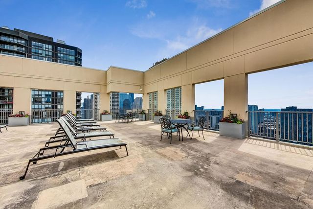 2 E Erie Street 2802, Chicago, IL 60611