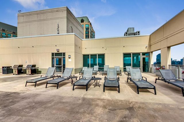 2 E Erie Street 2802, Chicago, IL 60611