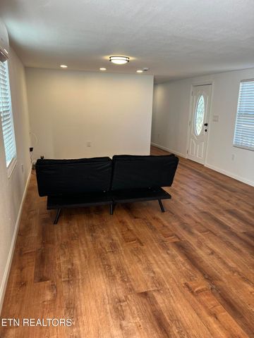 9960 Shawferry Rd, Lenoir City, TN 37772