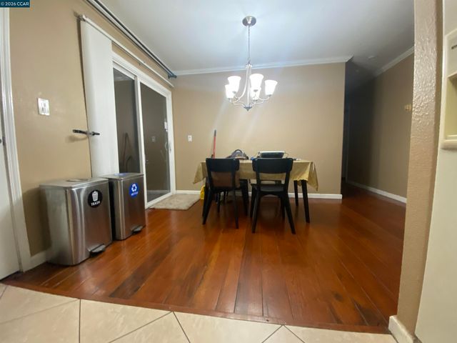 2956 Mckenzie Dr, Richmond, CA 94806