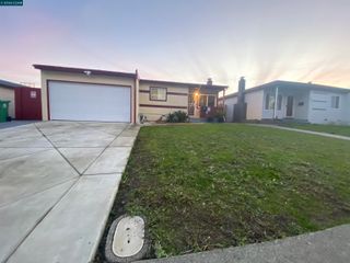 2956 Mckenzie Dr, Richmond, CA 94806