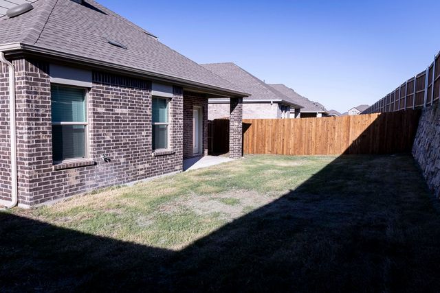 1305 Silent Peak Drive, Princeton, TX 75407