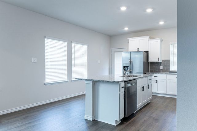 1305 Silent Peak Drive, Princeton, TX 75407