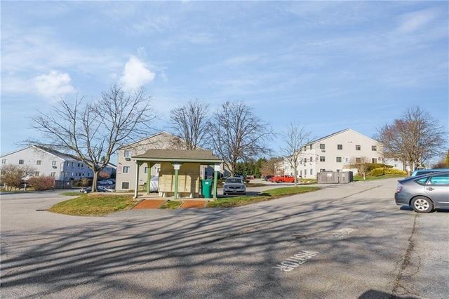 66 Girard Avenue 309, Newport, RI 02840