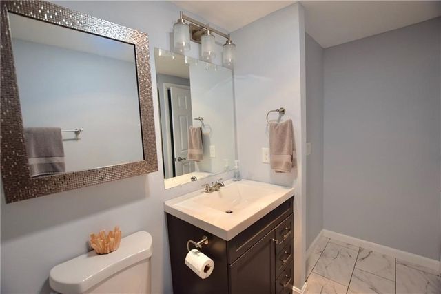 66 Girard Avenue 309, Newport, RI 02840