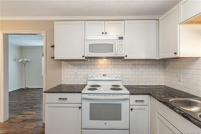 6493 Tarrytown Drive, Fayetteville, NC 28301