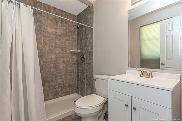 6493 Tarrytown Drive, Fayetteville, NC 28301