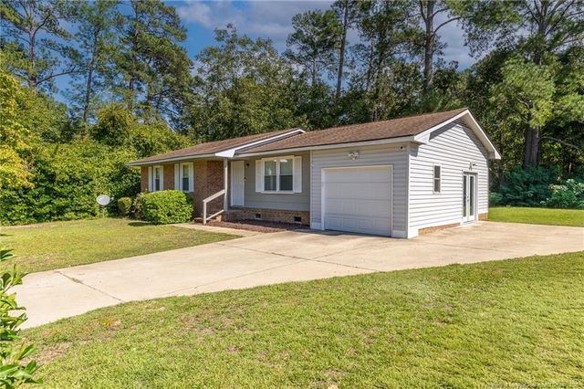 6493 Tarrytown Drive, Fayetteville, NC 28301