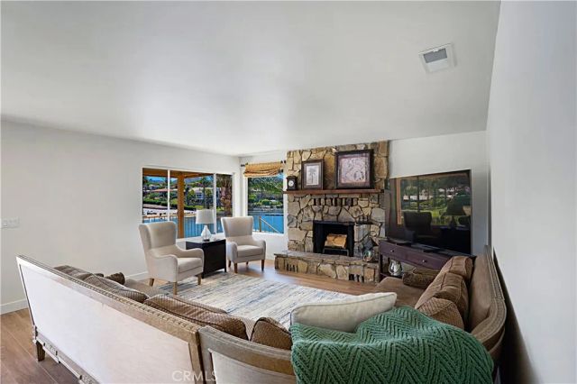 30449 Sea Horse, Canyon Lake, CA 92587