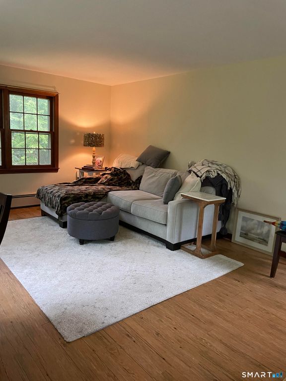79 Owens Lane B, Glastonbury, CT 06033