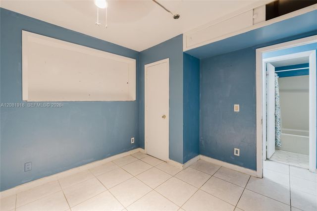 5737 Grant Street, Hollywood, FL 33021