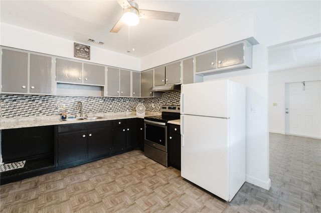 5737 Grant Street, Hollywood, FL 33021