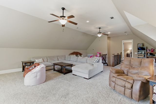 107 Avalon Bay Dr, Old Hickory, TN 37138