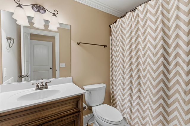 107 Avalon Bay Dr, Old Hickory, TN 37138