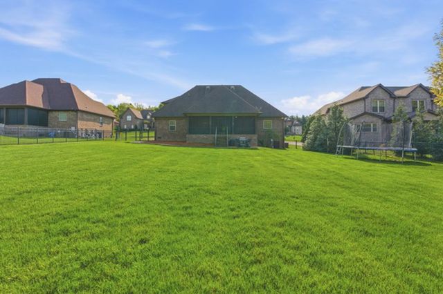 107 Avalon Bay Dr, Old Hickory, TN 37138