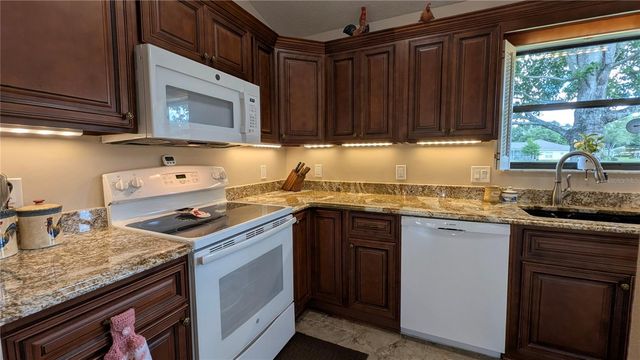6215 W LEXINGTON DRIVE, Crystal River, FL 34429