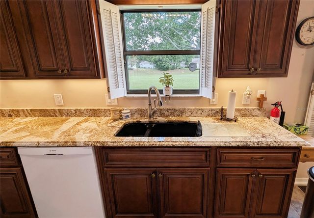 6215 W LEXINGTON DRIVE, Crystal River, FL 34429