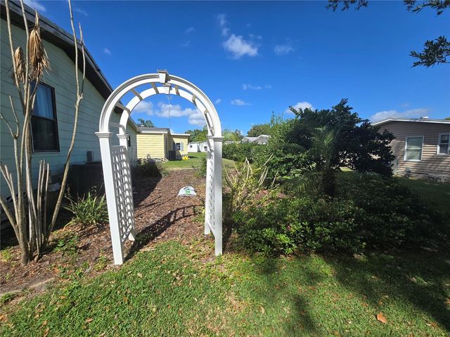 6309 GROVE POINTE DRIVE SE, Winter Haven, FL 33884