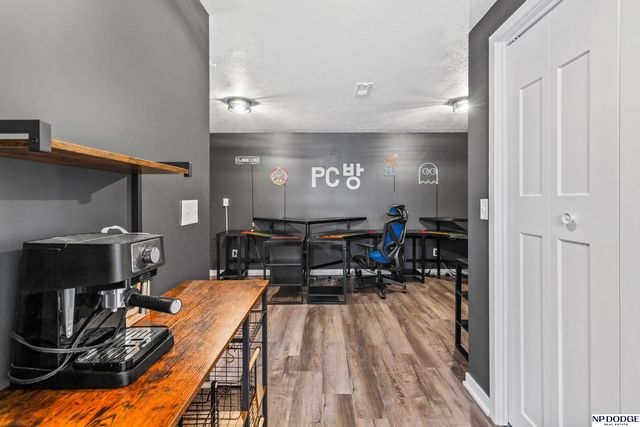 12304 Quail Drive, Bellevue, NE 68123