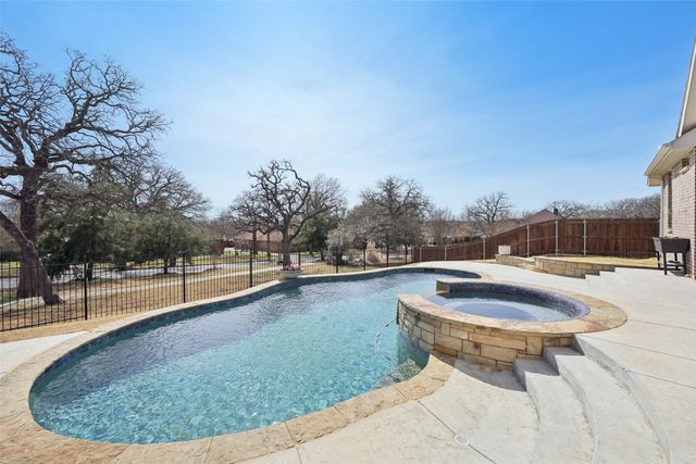 7224 Smith Farm Drive, North Richland Hills, TX 76182