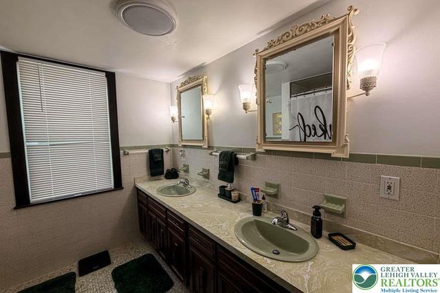 2610 Southwest 26th, Allentown City, PA 18103